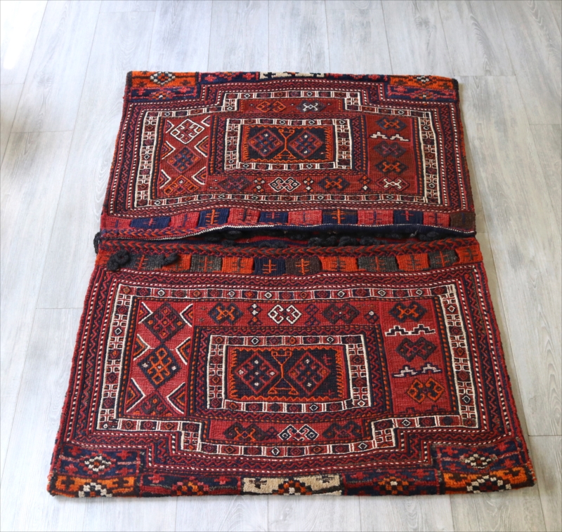 バクティアリ族のキャメルバッグ・オールドキリム 135x98cm オリジナルホルジン