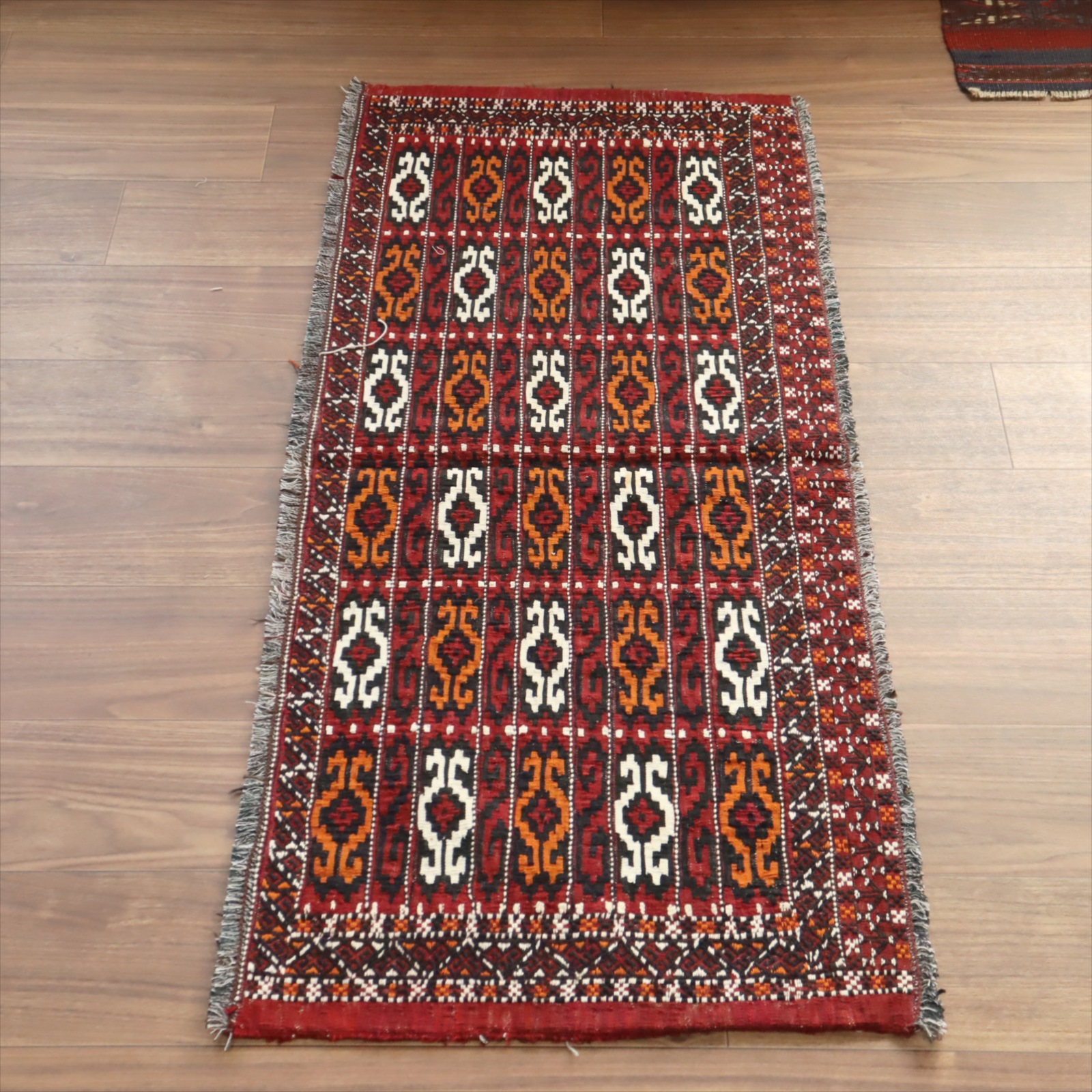 オールドキリム/トルクメン・ヤムート52×124cm 収納袋チュアルを開いたフラグメント　深いレッド