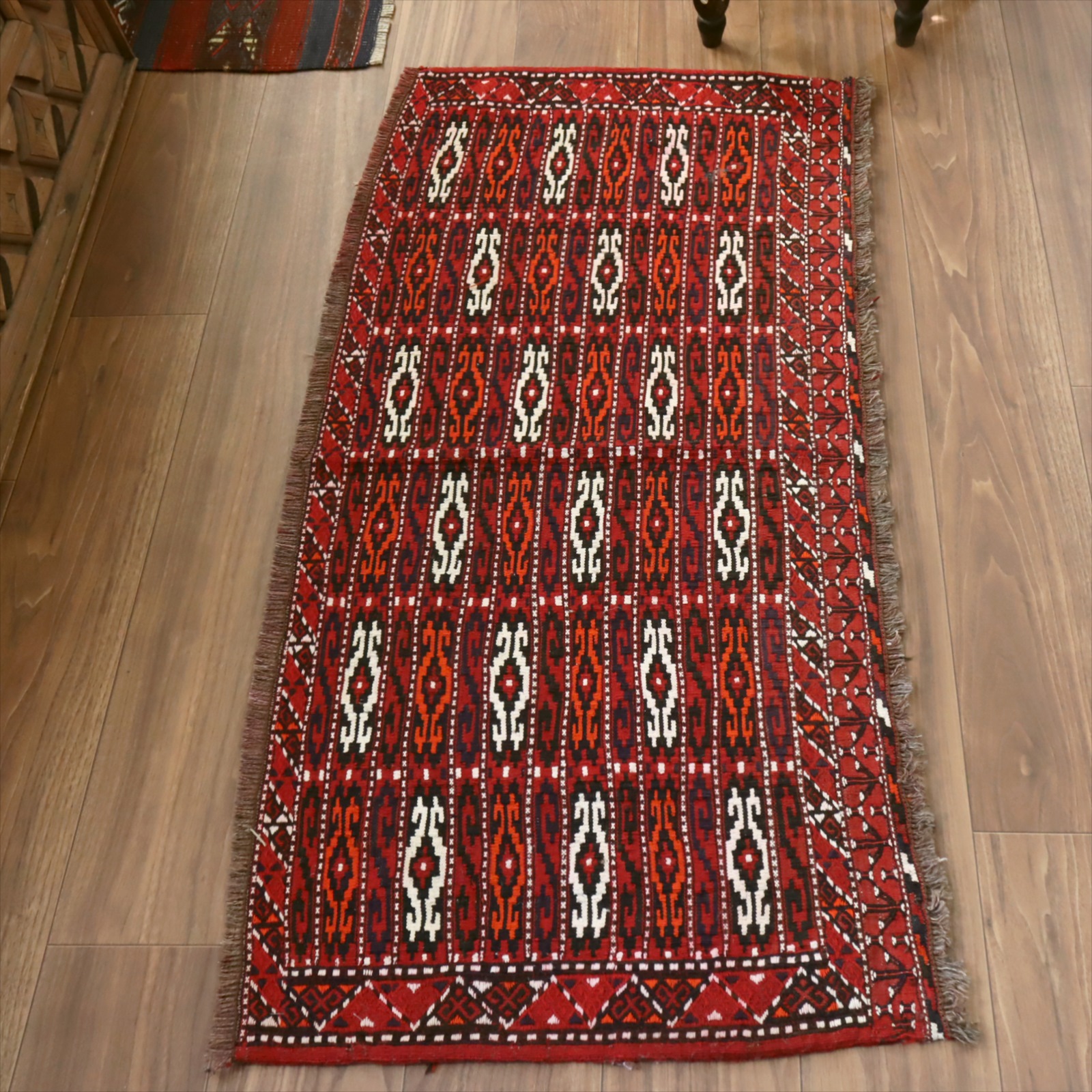 オールドキリム/トルクメン・ヤムート55×124cm 収納袋チュアルを開いたフラグメント　レッド