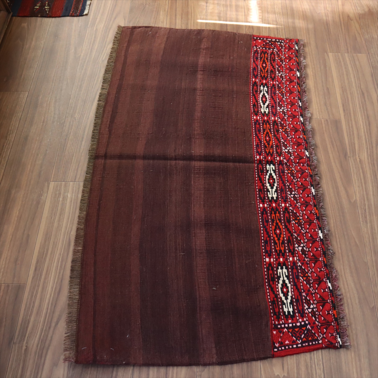 オールドキリム/トルクメン・ヤムート67×128cm 収納袋チュアルを開いたフラグメント　ブラウン/レッド