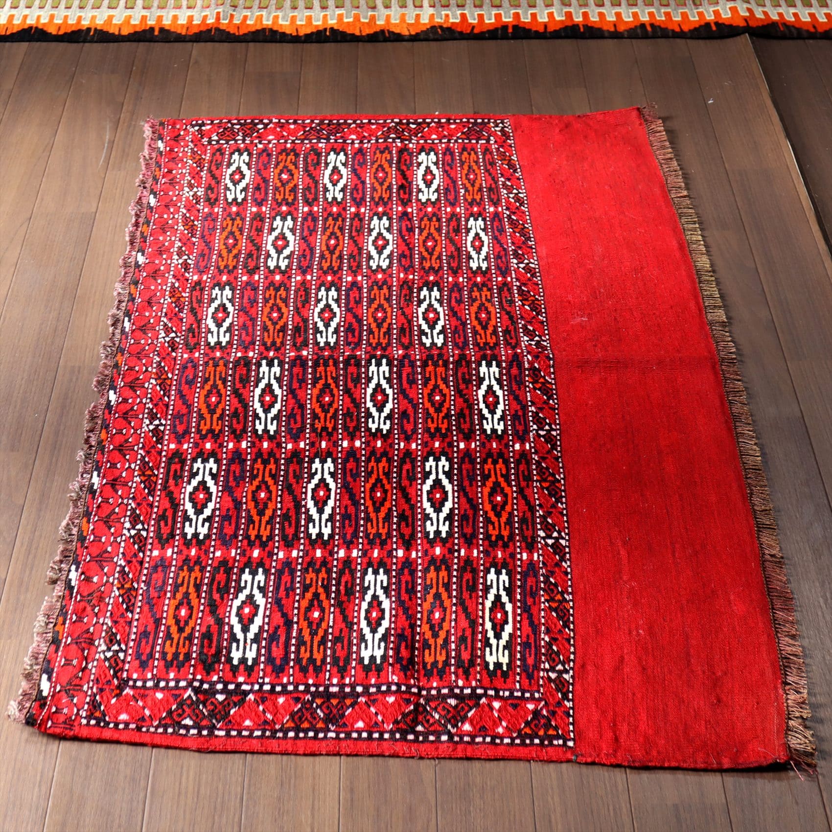 オールドキリム/トルクメン・ヤムート76×122cm 収納袋チュアルを開いたフラグメント　レッド