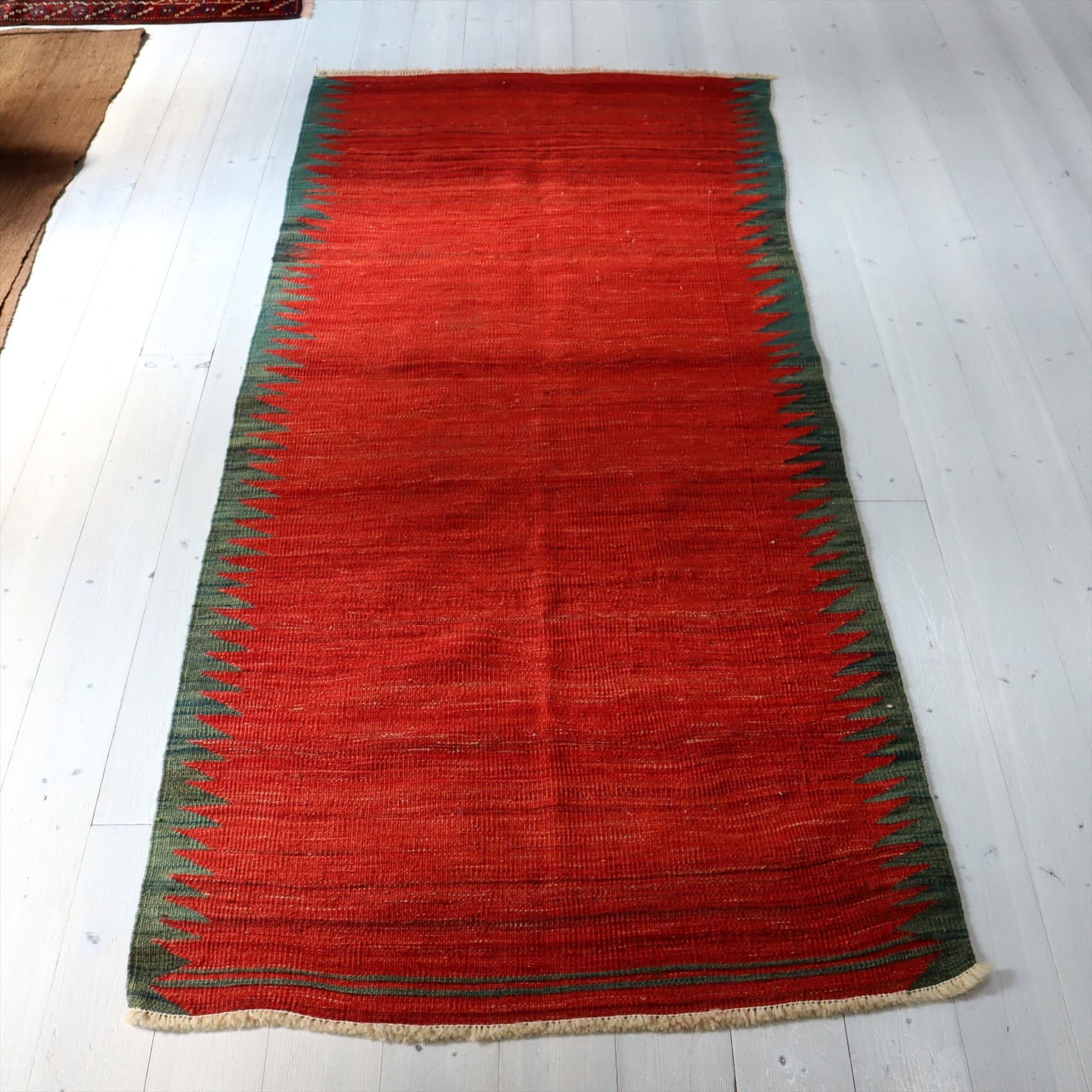 カシュカイ族の草木染キリム　大きなランナー203×88cm シンプルなレッド＆グリーン