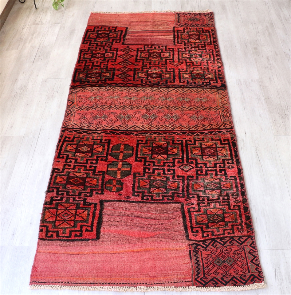 オールドキリム・キャメルバッグ/バクティアリ族 223x96cm 明るい赤/四角いドラゴンモチーフ