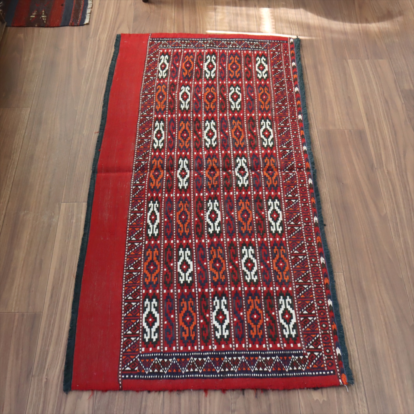 トルクメン・ヤムート/オールドキリム・収納袋を開いたピース63×128cm 深い赤に細かなジジム