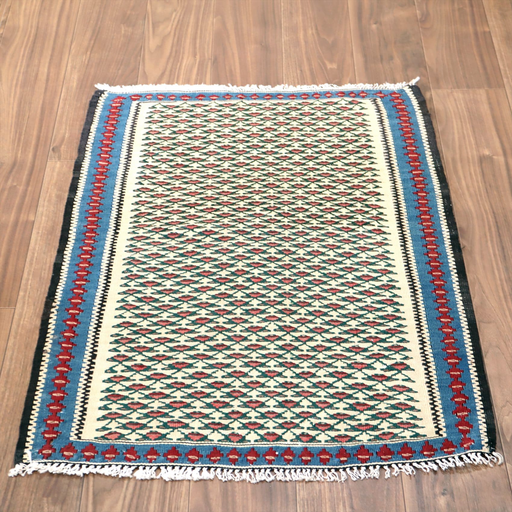 セネキリム/玄関マットサイズ94×70cm 連なるひし形のモチーフ