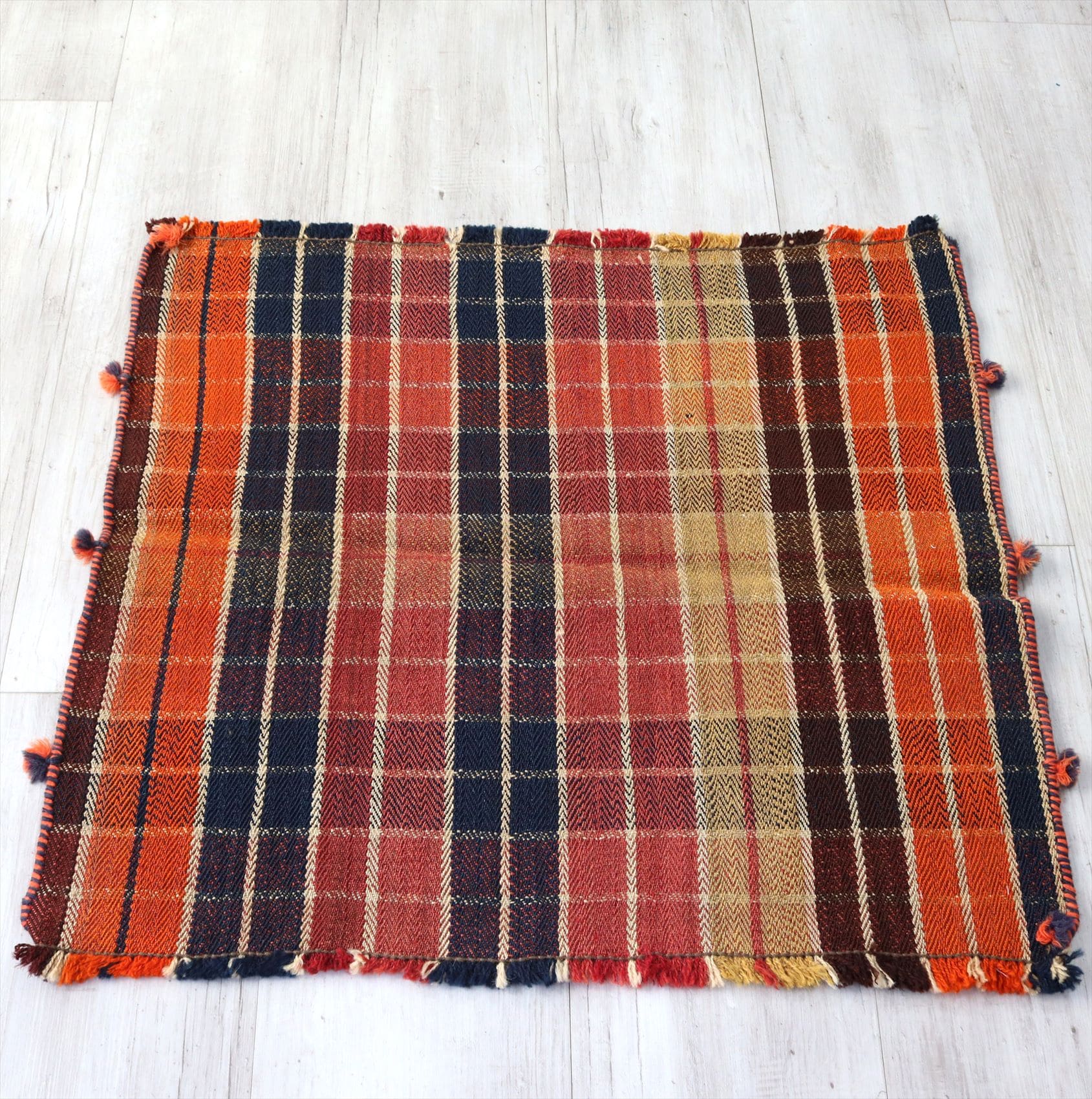 オールドジャジム・オールドキリム72×80cm チェック柄