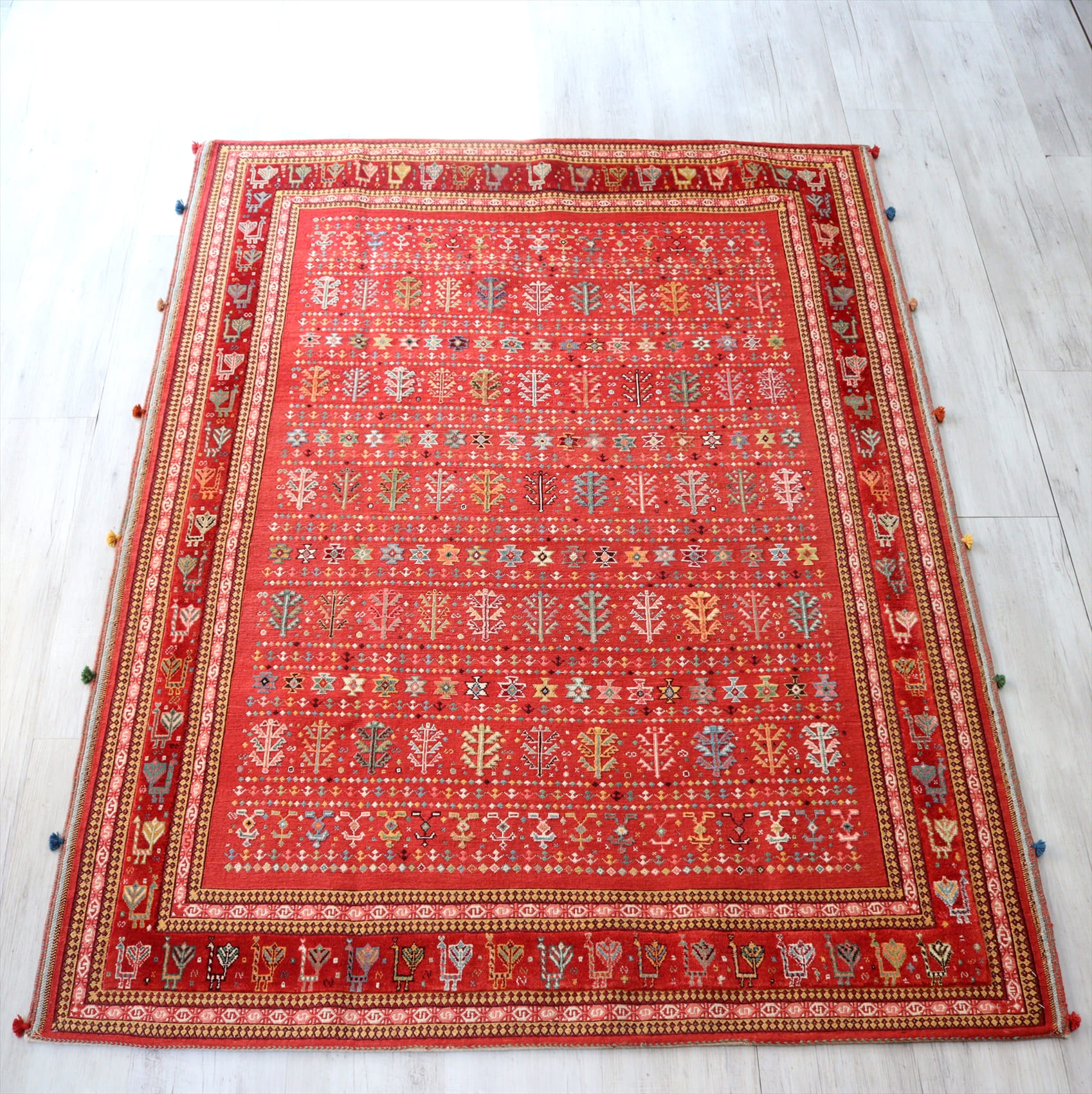 ゾランヴァリ社・バルーチスマック205×155cm 生命の樹と幾何学のボーダー　レッド