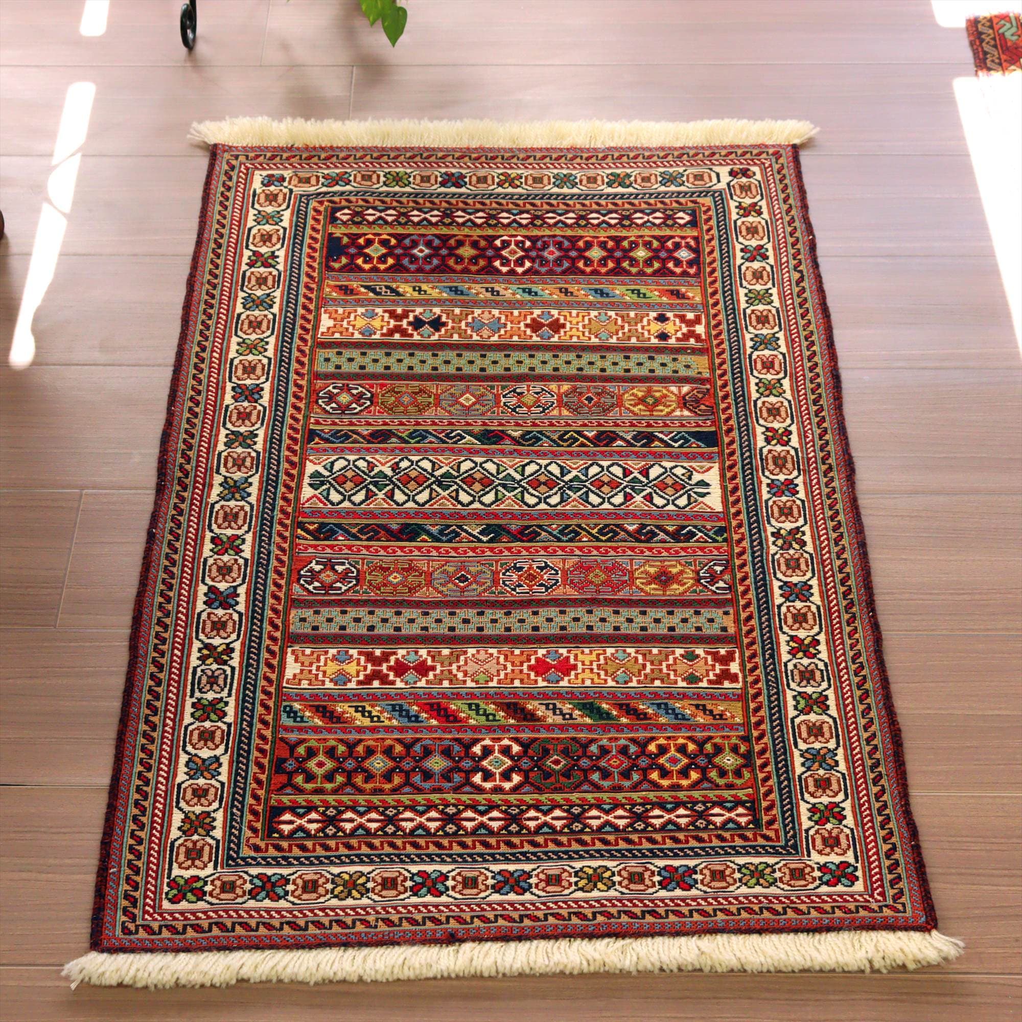 スマックキリム・シルジャン89×60cm ラフラ・幾何学模様のボーダー　刺繍のような細かな織り