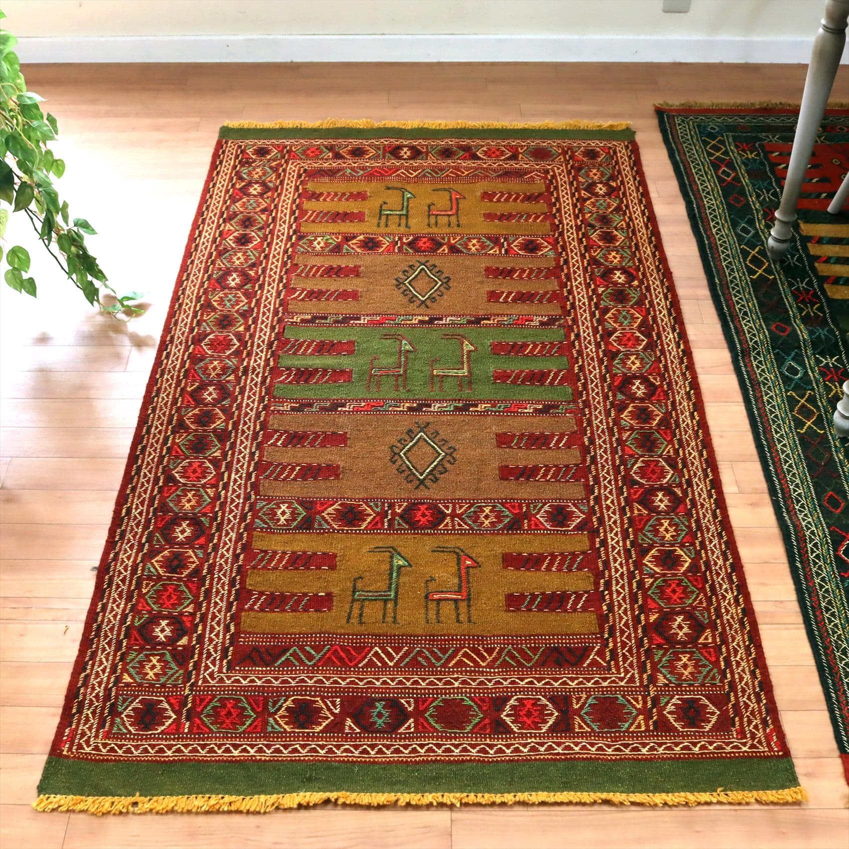 東イランの素朴な手織りキリム グチャン177×100cm シカと幾何学モチーフ