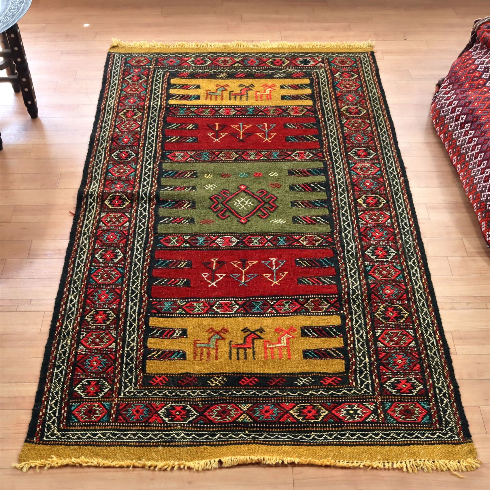 グチャン イランの手織りキリム177×101cm 動物と幾何学モチーフ