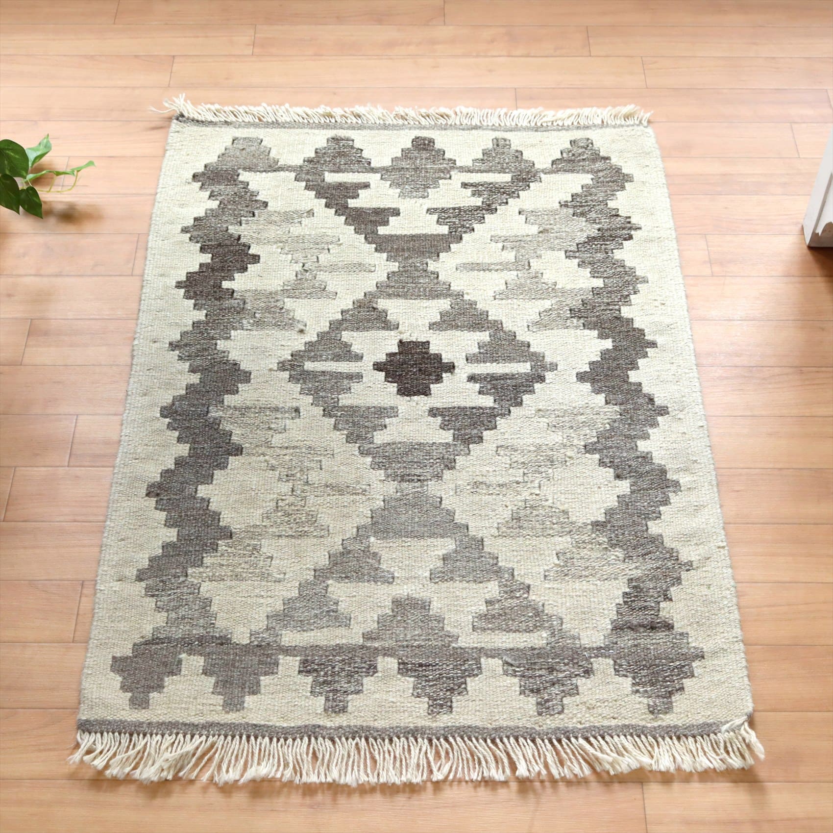 イラン手織りキリム カシュカイキリム 92×67cm ナチュラルモノトーン