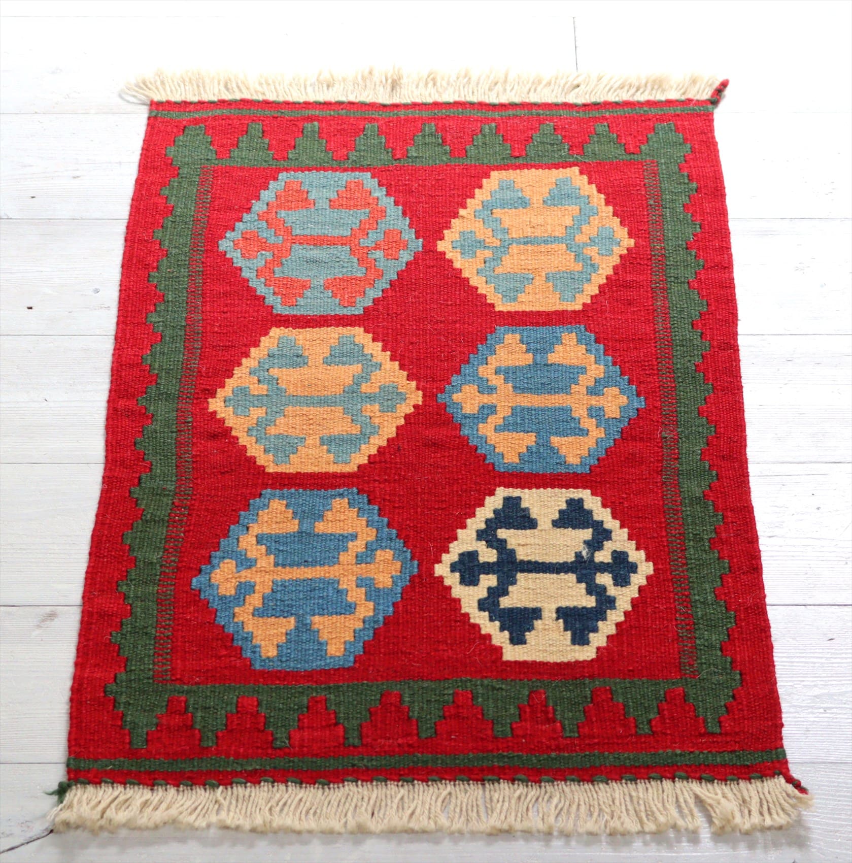 カシュカイ族の手織りキリム・シラーズ58×39cm 発色のよいカラフルモチーフ　レッド/グリーン