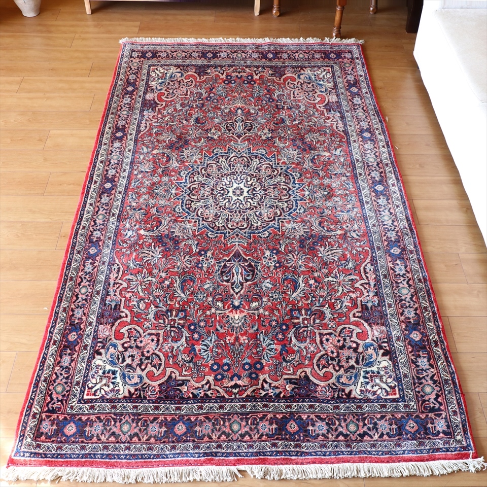 トライバルラグ・部族絨毯 ビジャール リビングサイズ　レッド/メダリオン