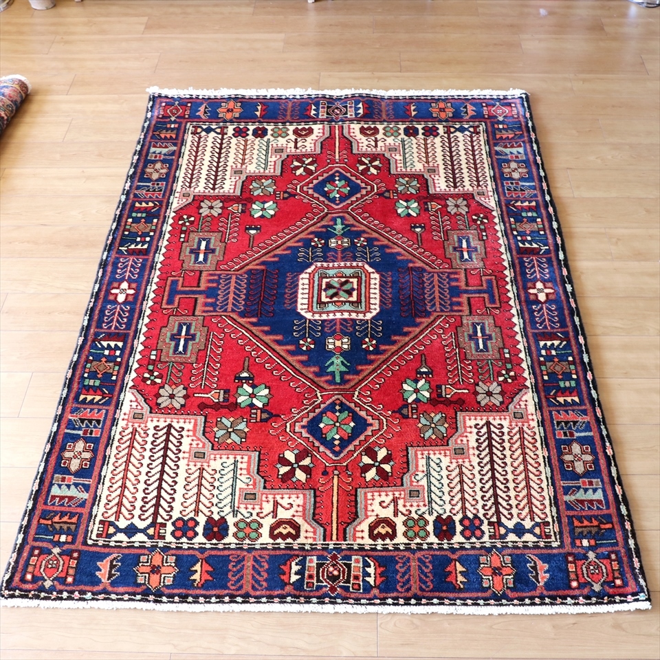 トライバルラグ・ハマダン　ヴィンテージ・オールドカーペット195×137cm 赤と青の大きなメダリオン