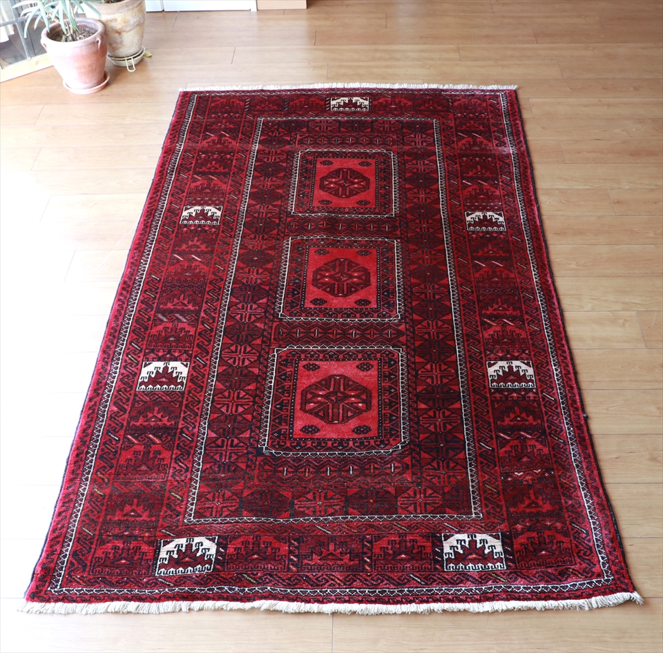 部族絨毯 トライバルラグ バルーチ　レッド/ブラック