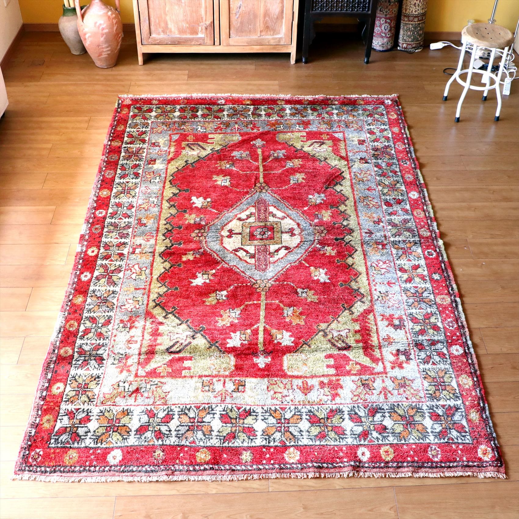 トルコじゅうたん エリアラグ オールドカーペット262×166cm アフィヨン/生命の樹