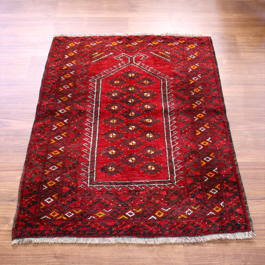 部族絨毯　トルクメン　エルサリ族105×81cm 雄羊の角を持つミフラープ