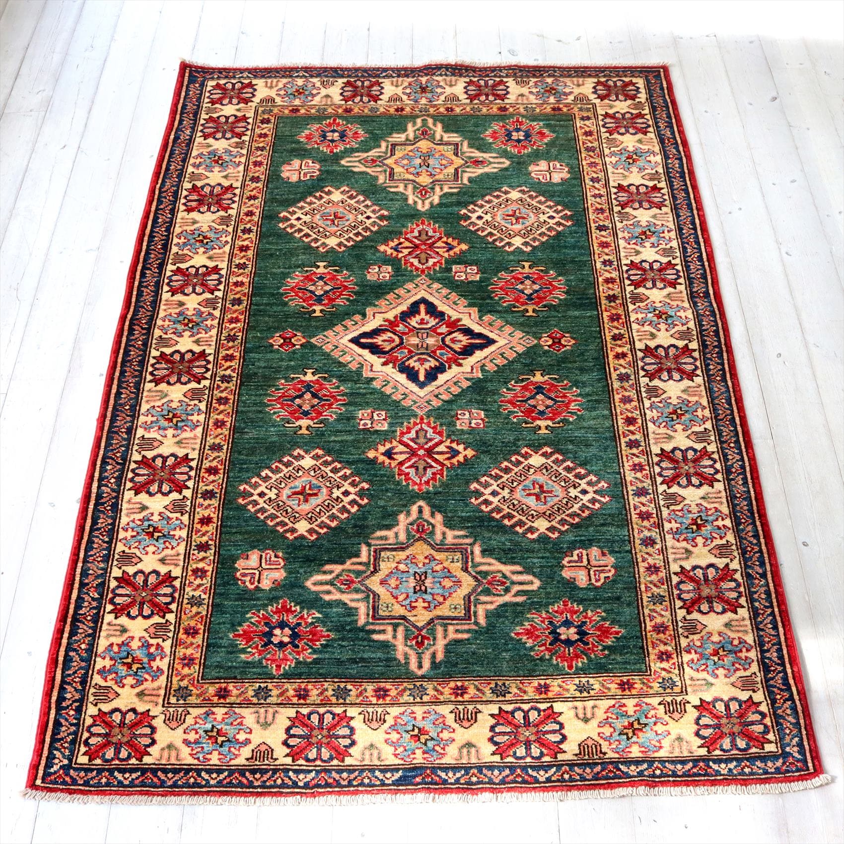 手織りじゅうたん　リプロダクト182×121cm コーカサス　シルヴァンデザイン