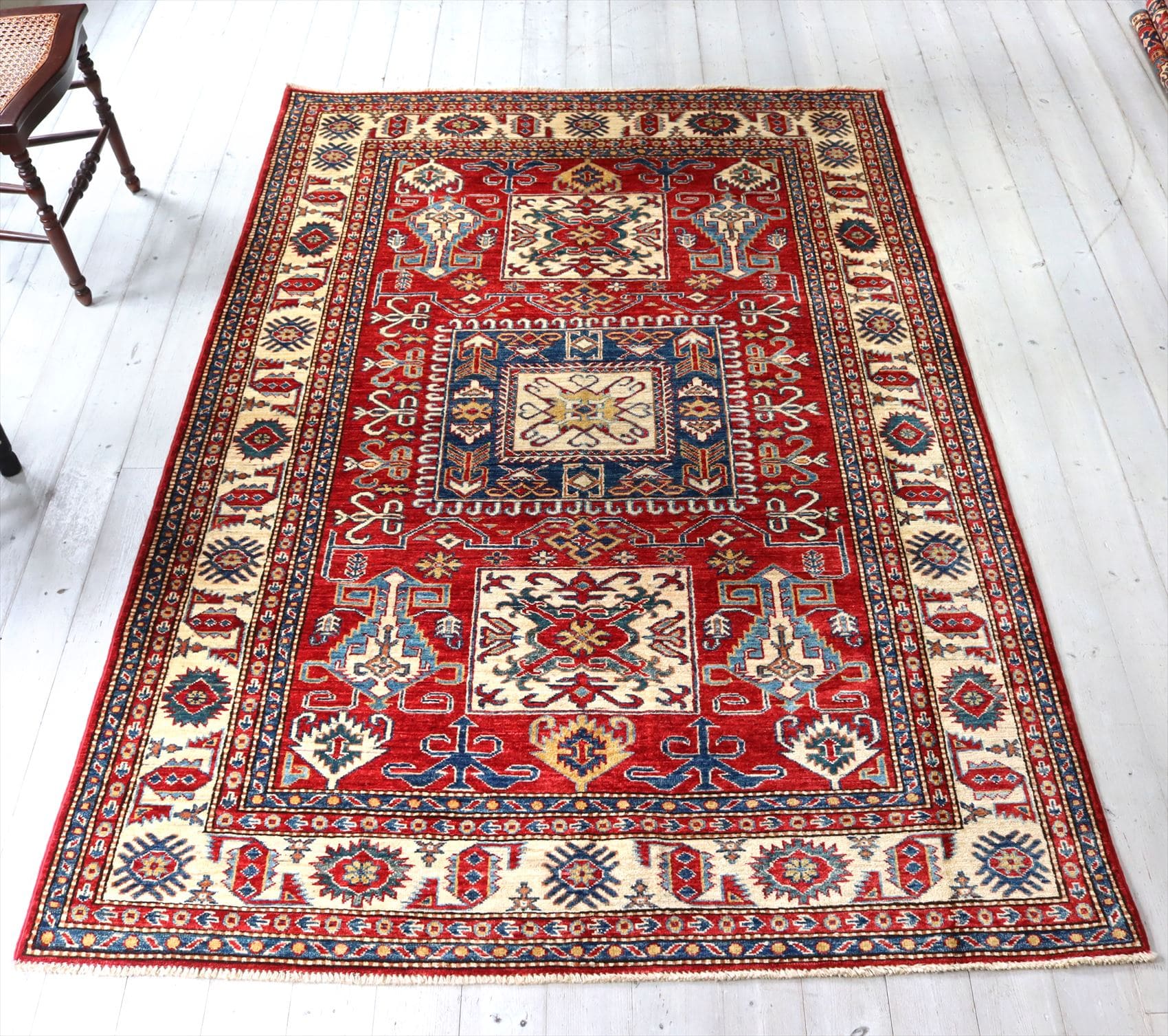 手織りじゅうたん　リプロダクト220×150cm コーカサス　シルヴァンデザイン