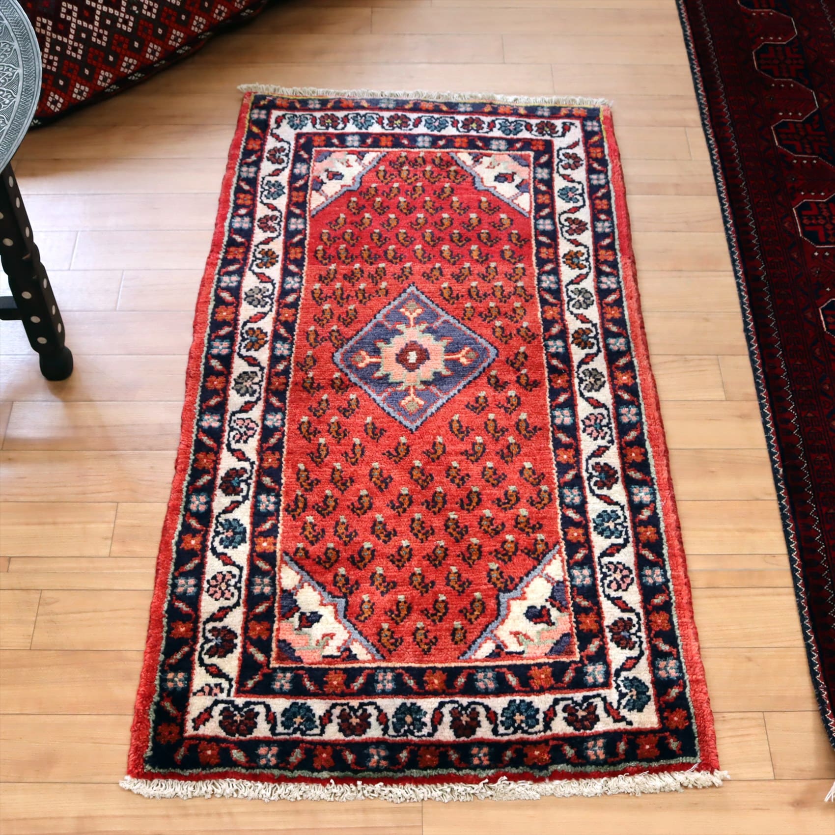 トライバルラグ ハマダン107×59cm