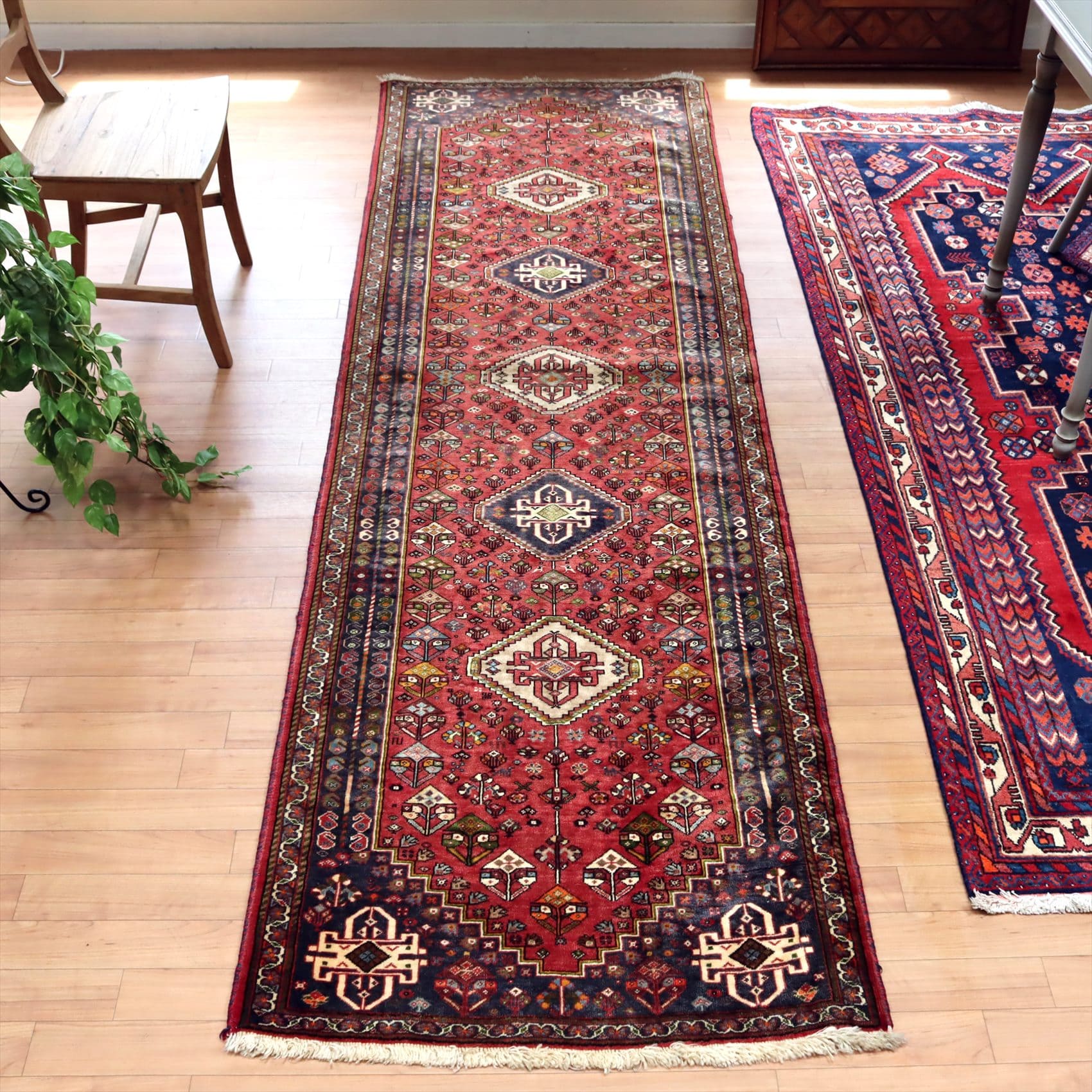 トライバルラグ ５つのメダリオン284×87cm カシュカイ族の手織りじゅうたん