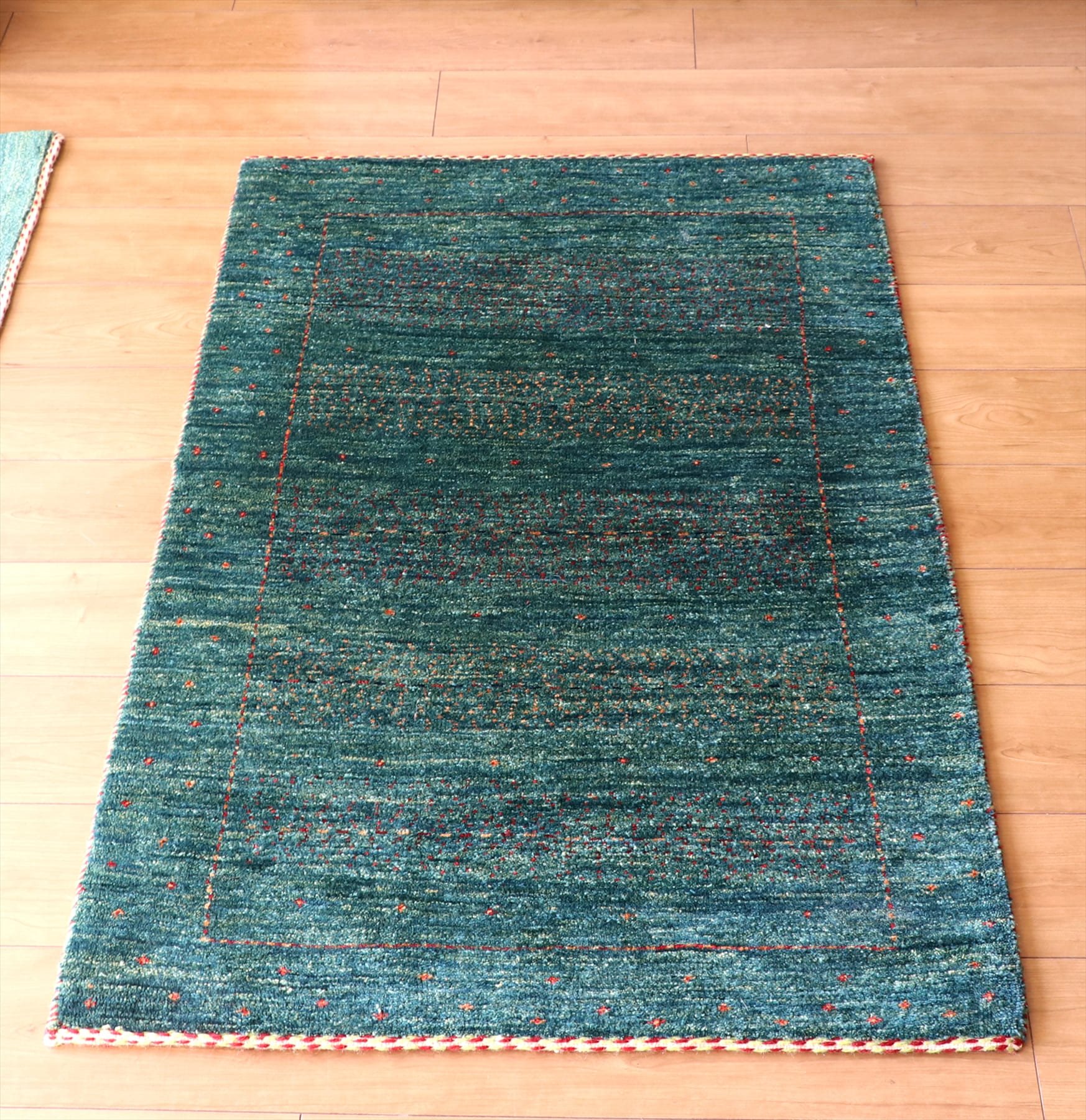 ギャッベ/ギャベ・カシュカイ族の手織りラグ・バナフシェ・アクセントラグサイズ ブルーグリーングラデーション・ドット・小花モチーフ