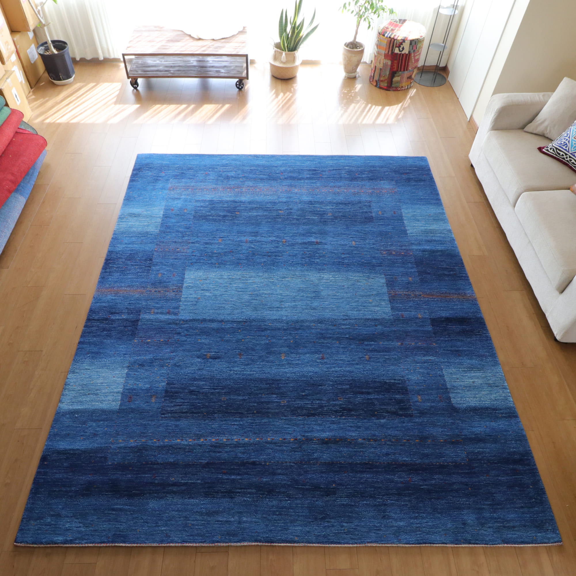 ギャッベ/ロリアタシュLoriAtash　ギャベ　最上級の織り　大きい手織りラグ　大型ルームサイズ ブルー・スクエアデザイン・植物モチーフ