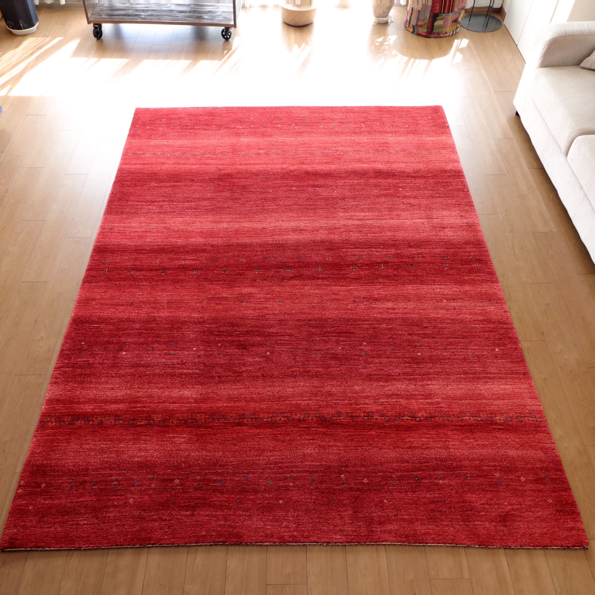 ギャッベ　ギャベ　ロリアタシュ LoriAtash・最高級の細かな織り・大型ルームサイズ レッド・ストライプ　ドット　植物のモチーフ