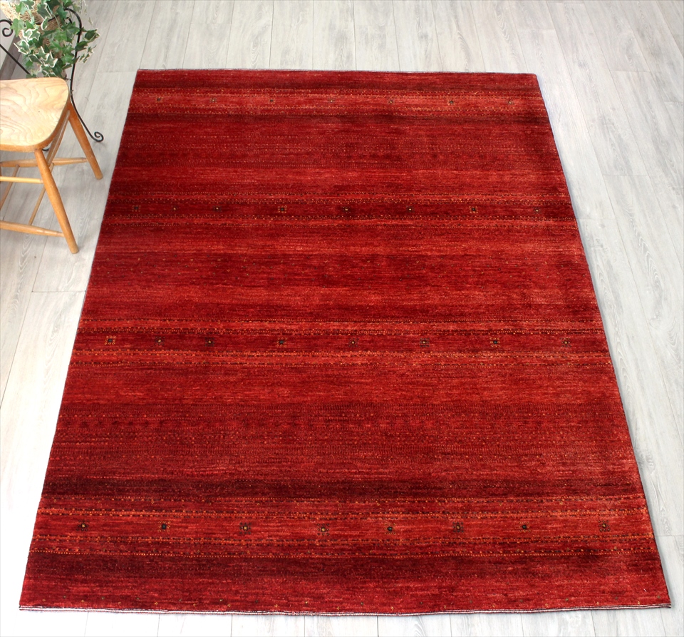 ギャッベ/カシュカイ族手織りラグ　ロリアタシュ イラン直輸入/Gabbeh LoriAtash最上級に細かな織り/リビングサイズ レッドグラデーション　ストライプボーダー　スクエア