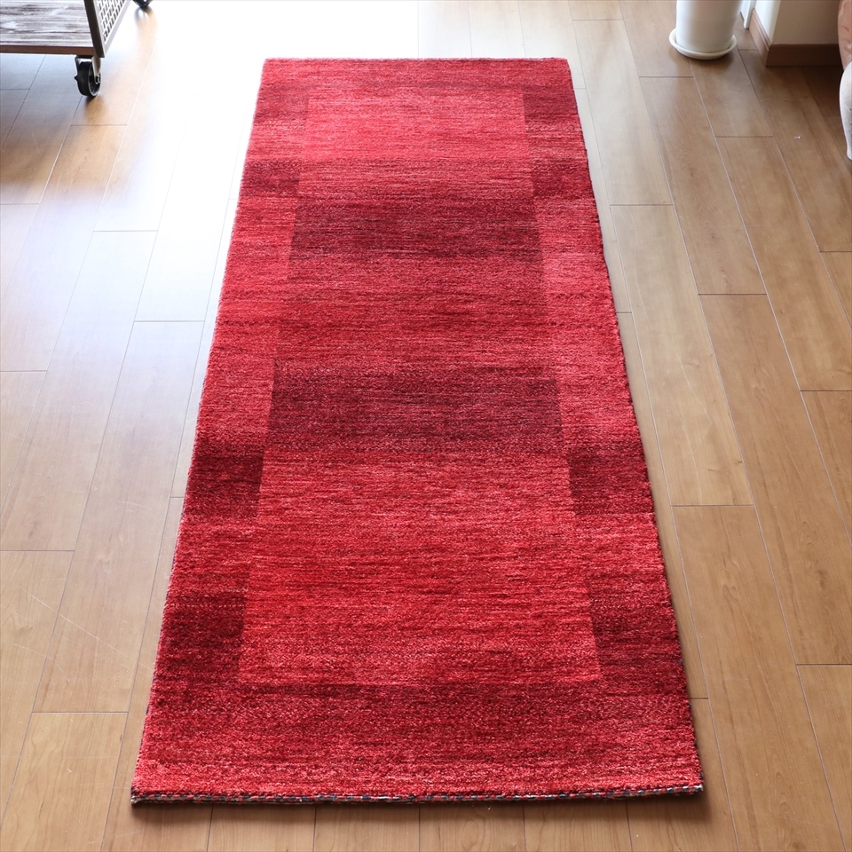 ギャッベ・ロリアタシュ最上級の織り/ランナーサイズ レッド・グラデーション・スクエアデザイン