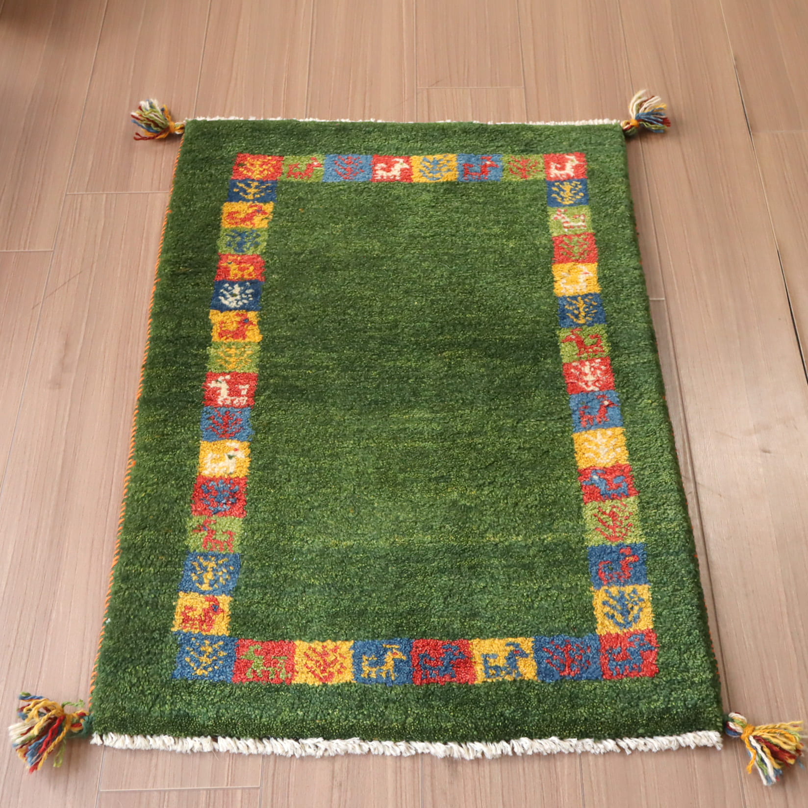 ギャッベ　ふかふかの織り　玄関マットサイズ88×62cm イラン・カシュカイ族/グリーン