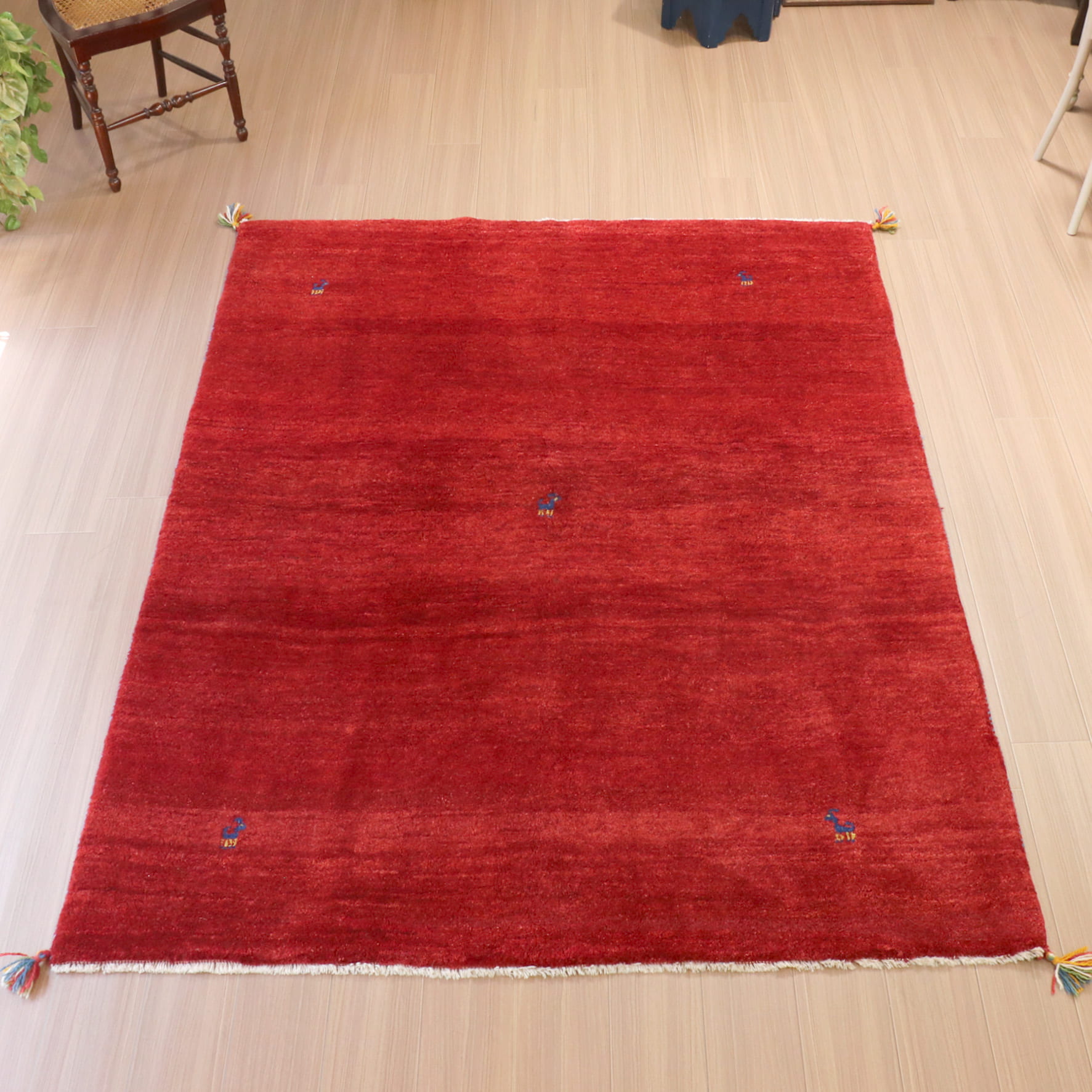 ギャベ　Gabbeh　ふかふかな織り　リビングサイズ210×165cm　レッド　動物モチーフ