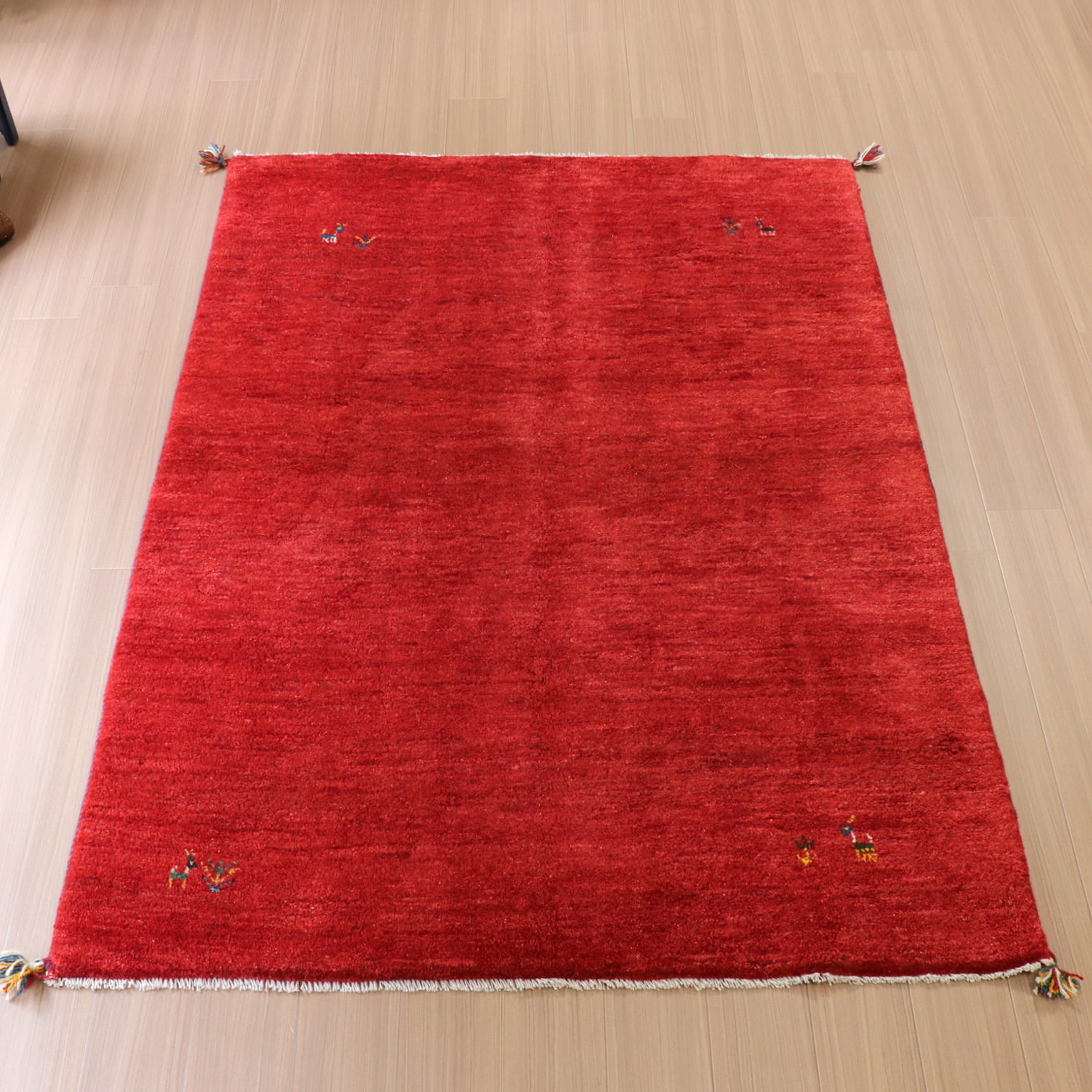 ギャベ　イラン遊牧民の手織りラグ　ウール100%　センターラグサイズ205×150cm レッド　動物と植物モチーフ