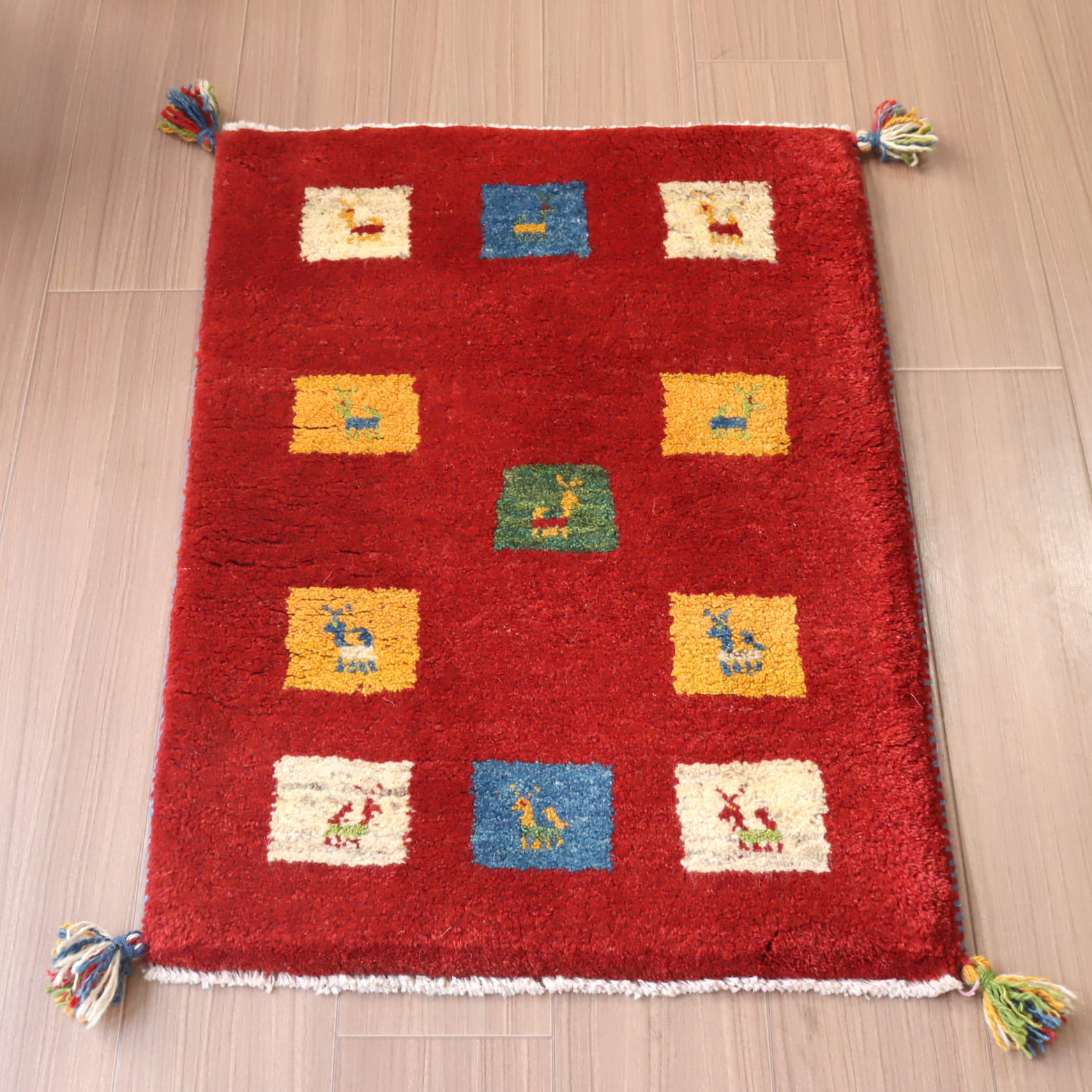 ギャベ　玄関マット　イラン製手織りラグ87×60cm レッドカラフルスクエア　動物モチーフ