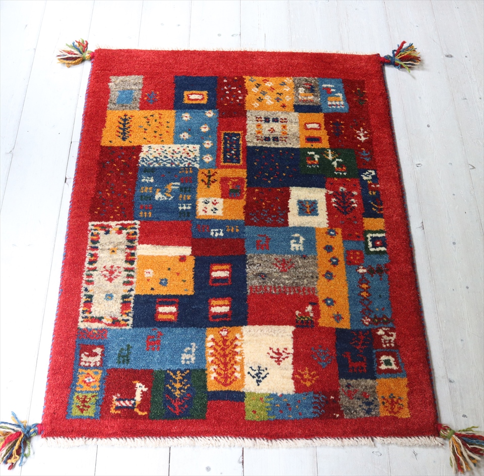 ギャベ　玄関マット　イラン製手織りラグ87×62cm レッド　カラフルタイル　細かなモチーフ