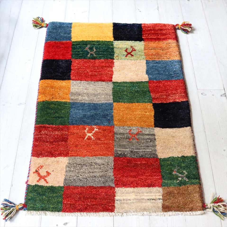 ギャッベ　スタンダードな織り　玄関マット90×58cm カラフルタイル　動物のモチーフ