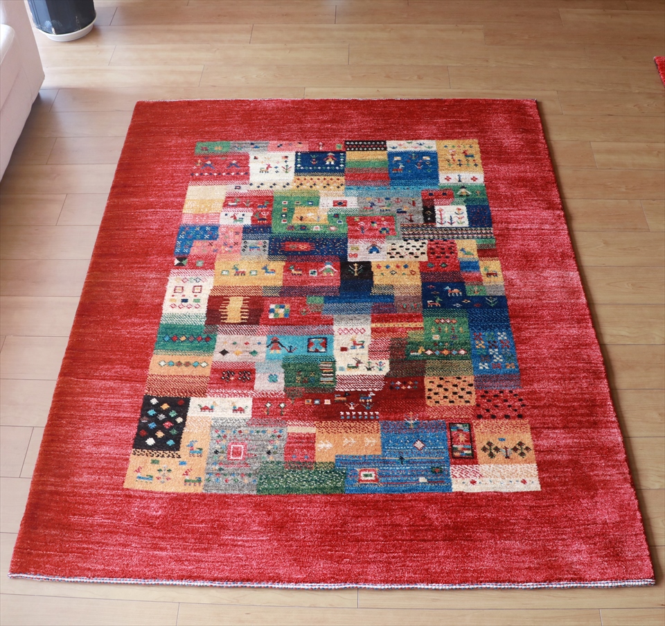 ギャッベ/バナフシェ174×140cm パズルのようなデザイン　整った細かな織り