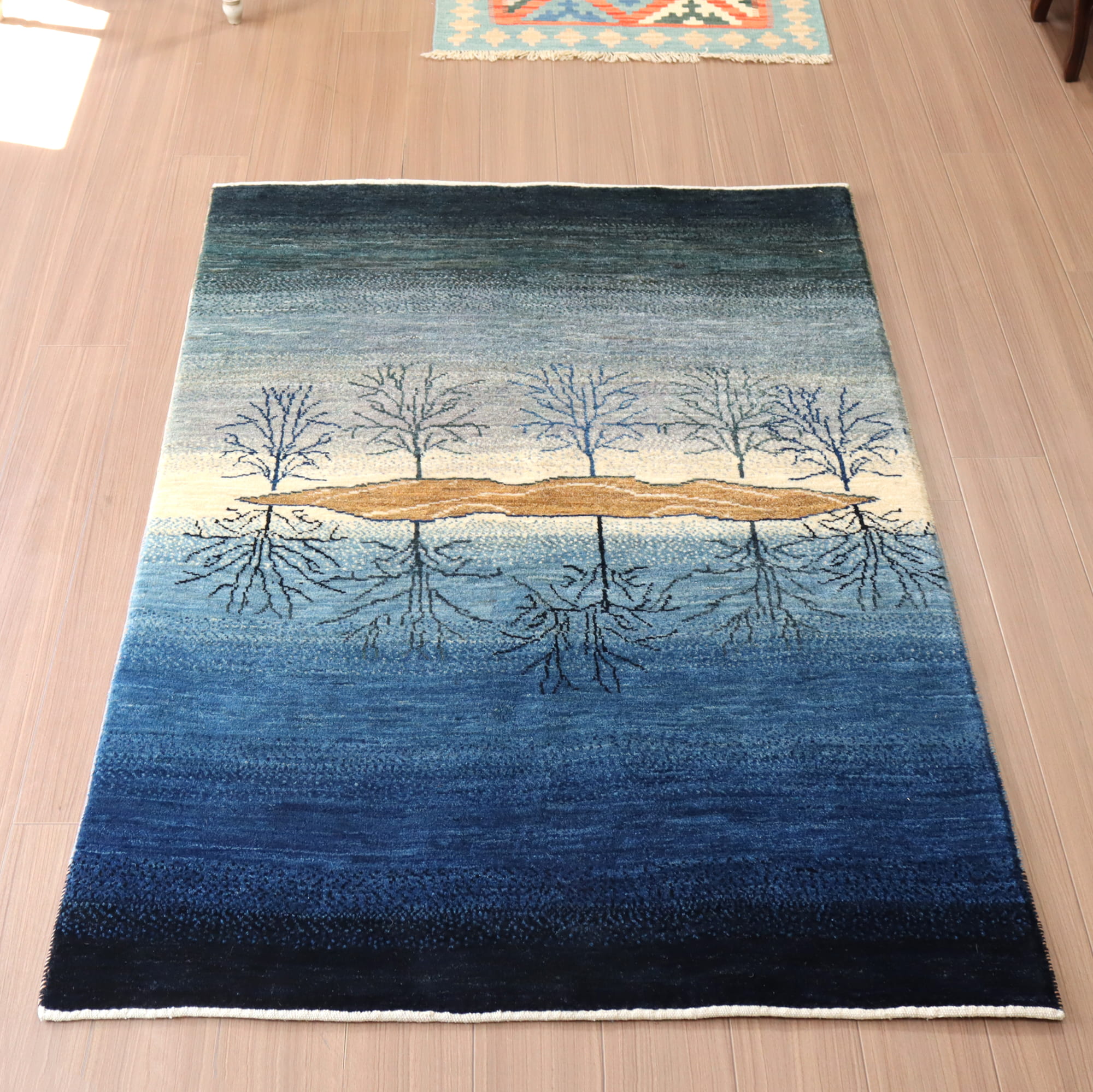 ギャッベ　アマレ Amaleh176×121cm ランドスケープ　水面に生命の樹