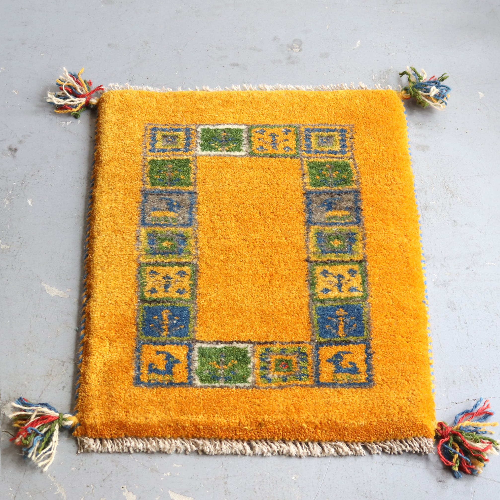 ギャッベ　玄関マット　イエロー60×41cm タイル枠