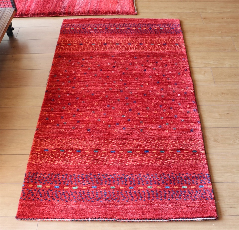 Gabbeh Banahsheh ギャッベ バナフシェ136×77cm 明るいレッド　ドット柄
