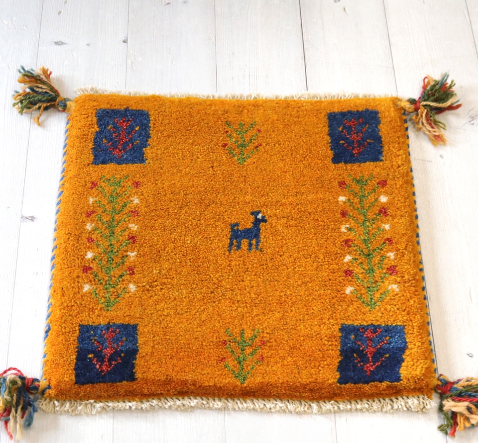 ギャッベ　座布団40×41cm イエロー　ブルーのタイル