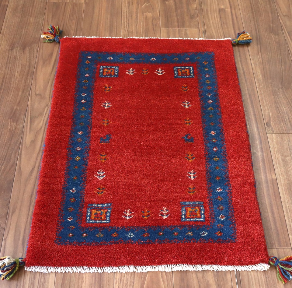 ギャッベ　GABBEH　玄関マット88×63cm レッド　ブルーボーダー