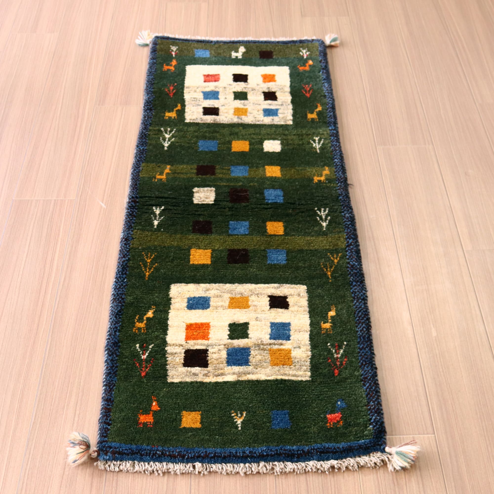 ギャッベ 細長ランナー　149×53cm 深みのあるグリーン イラン製手織り