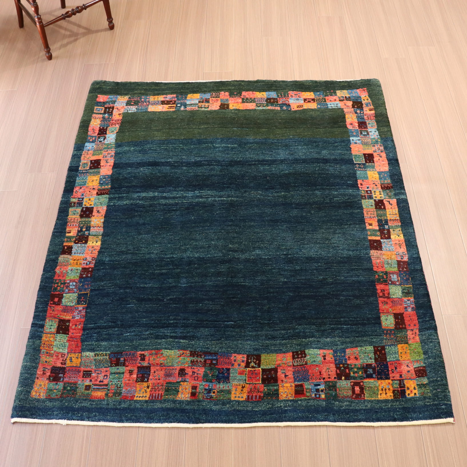 ギャッベ リズバフト 細かな織り181×146cm タイルのボーダーデザイン