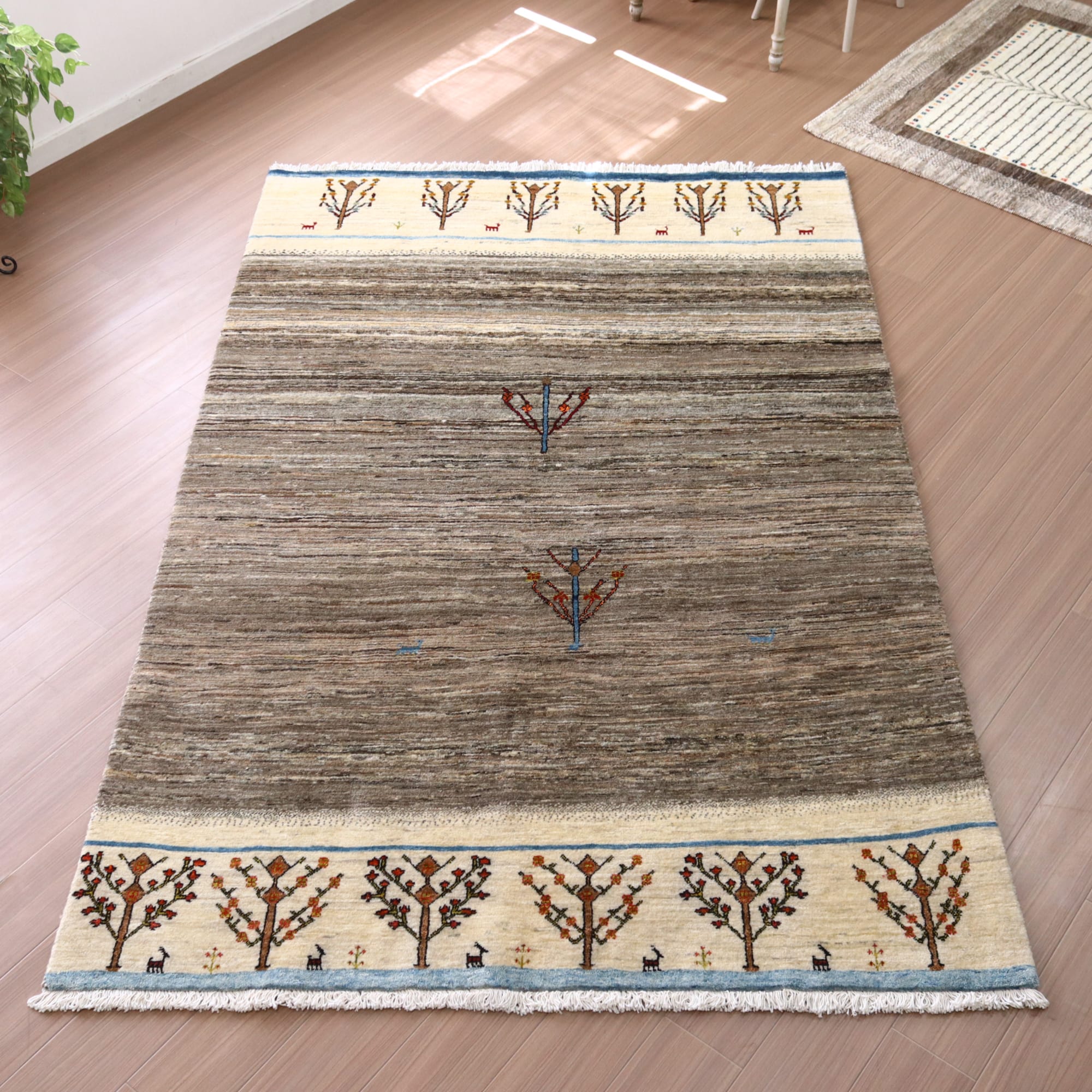 ギャッベ リズバフト 細かな織り243×162cm ブラウン&ナチュラルアイボリー 生命の樹