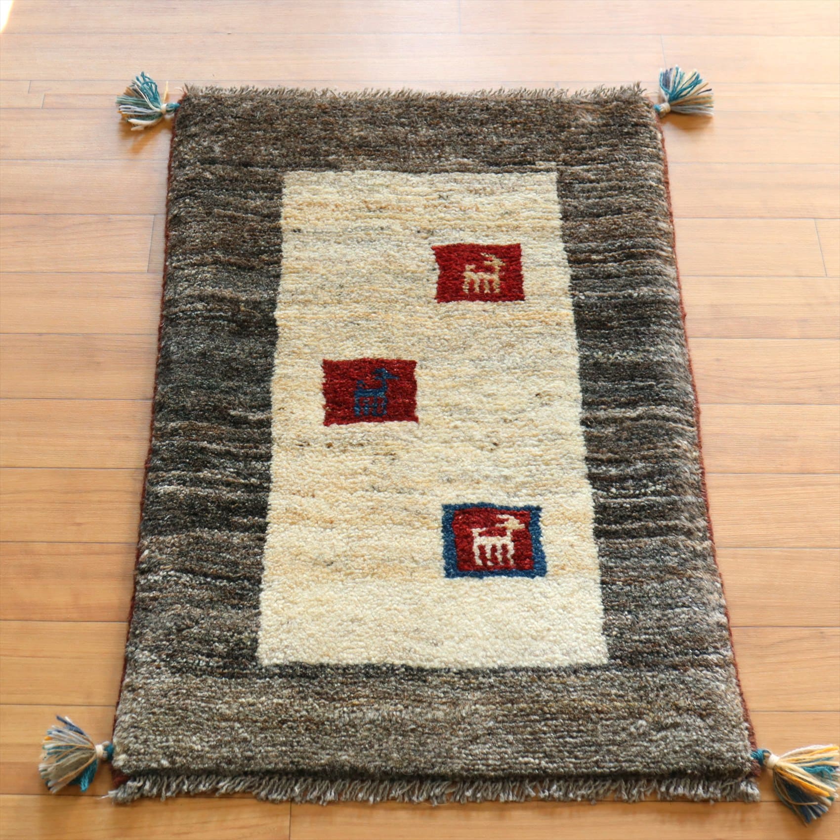 玄関マットサイズ ギャッベ 75×48cm ナチュラルアイボリー＆グレー