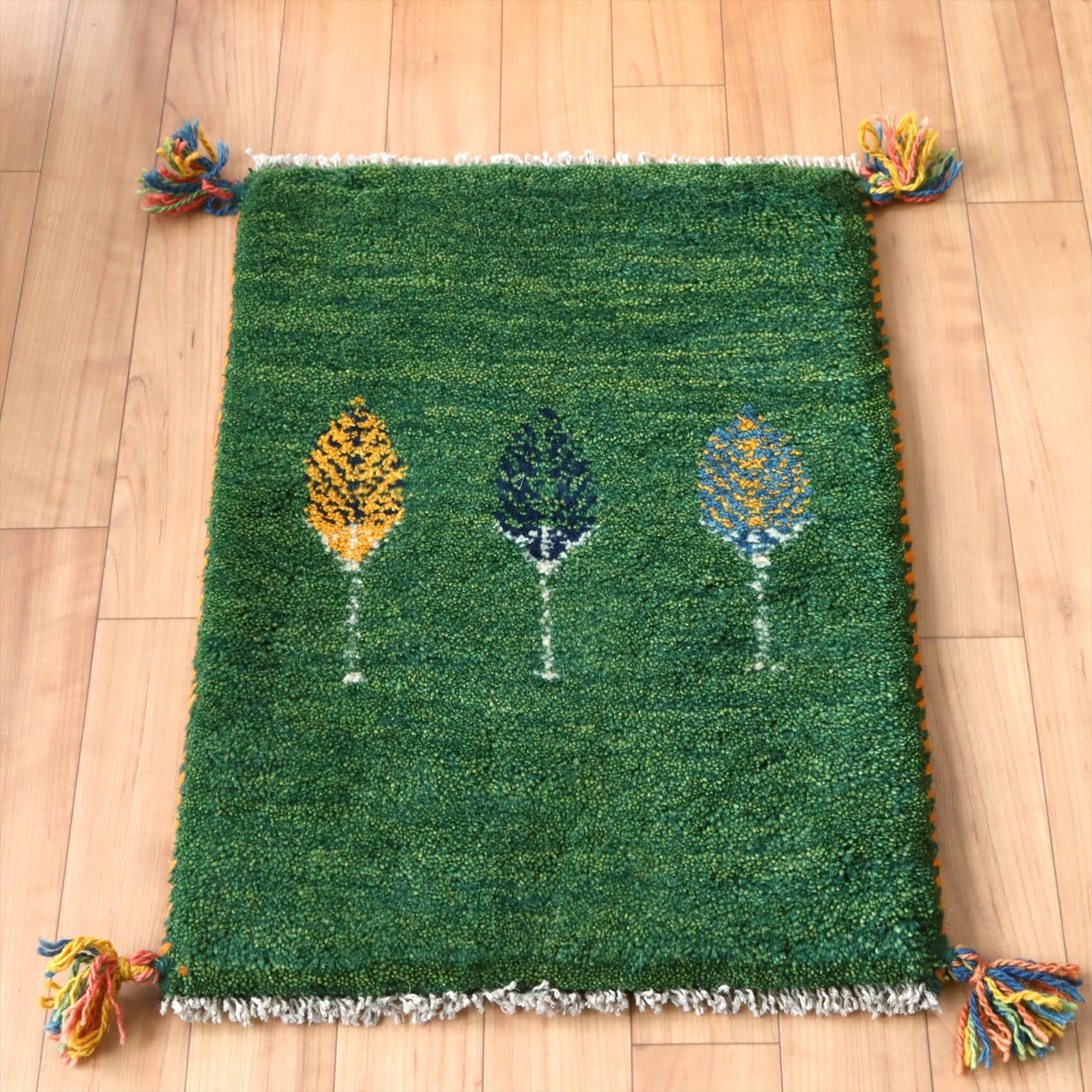 ギャッベ ミニサイズ57×40cm グリーン 糸杉の樹