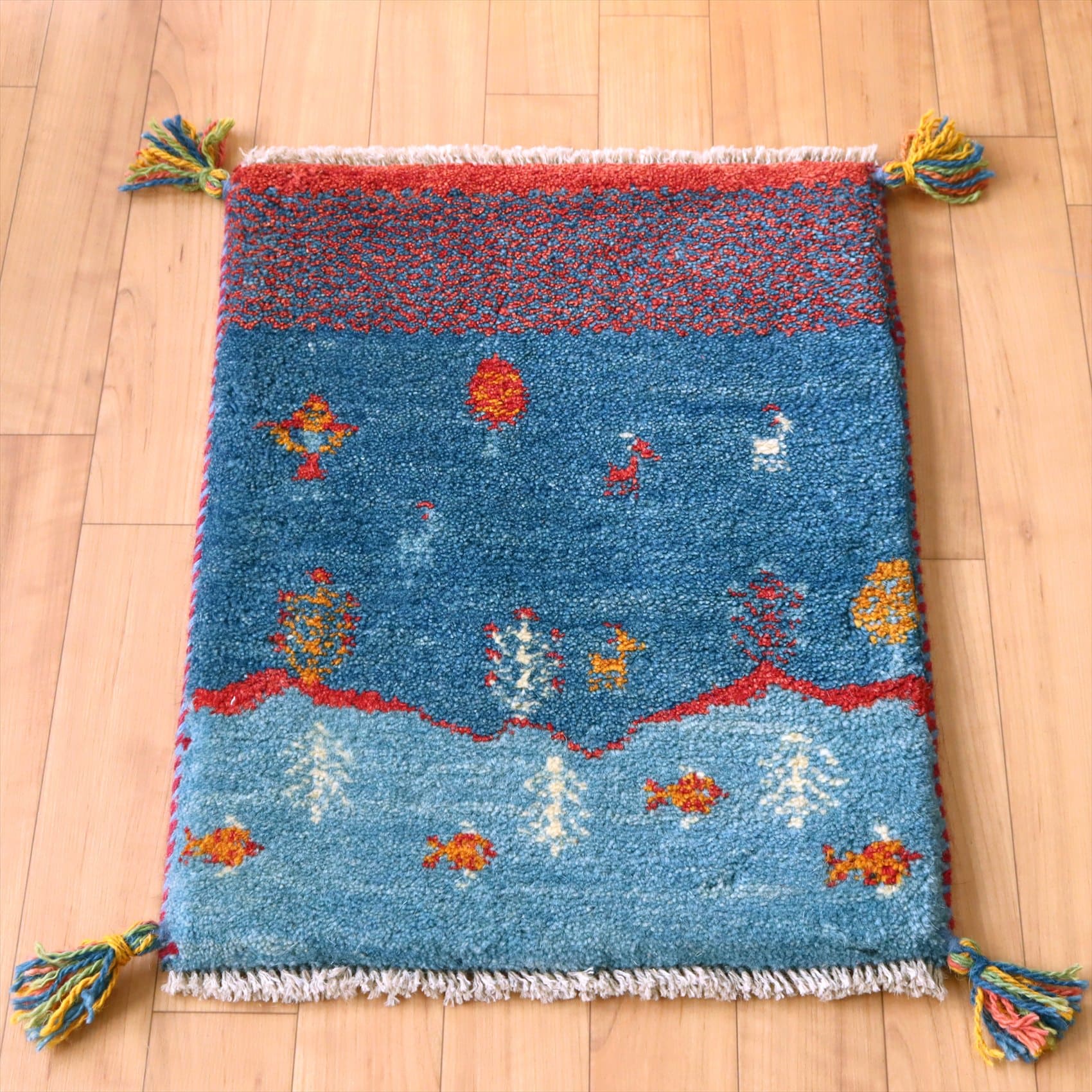 ギャッベ ミニサイズ56×41cm 湖のある風景