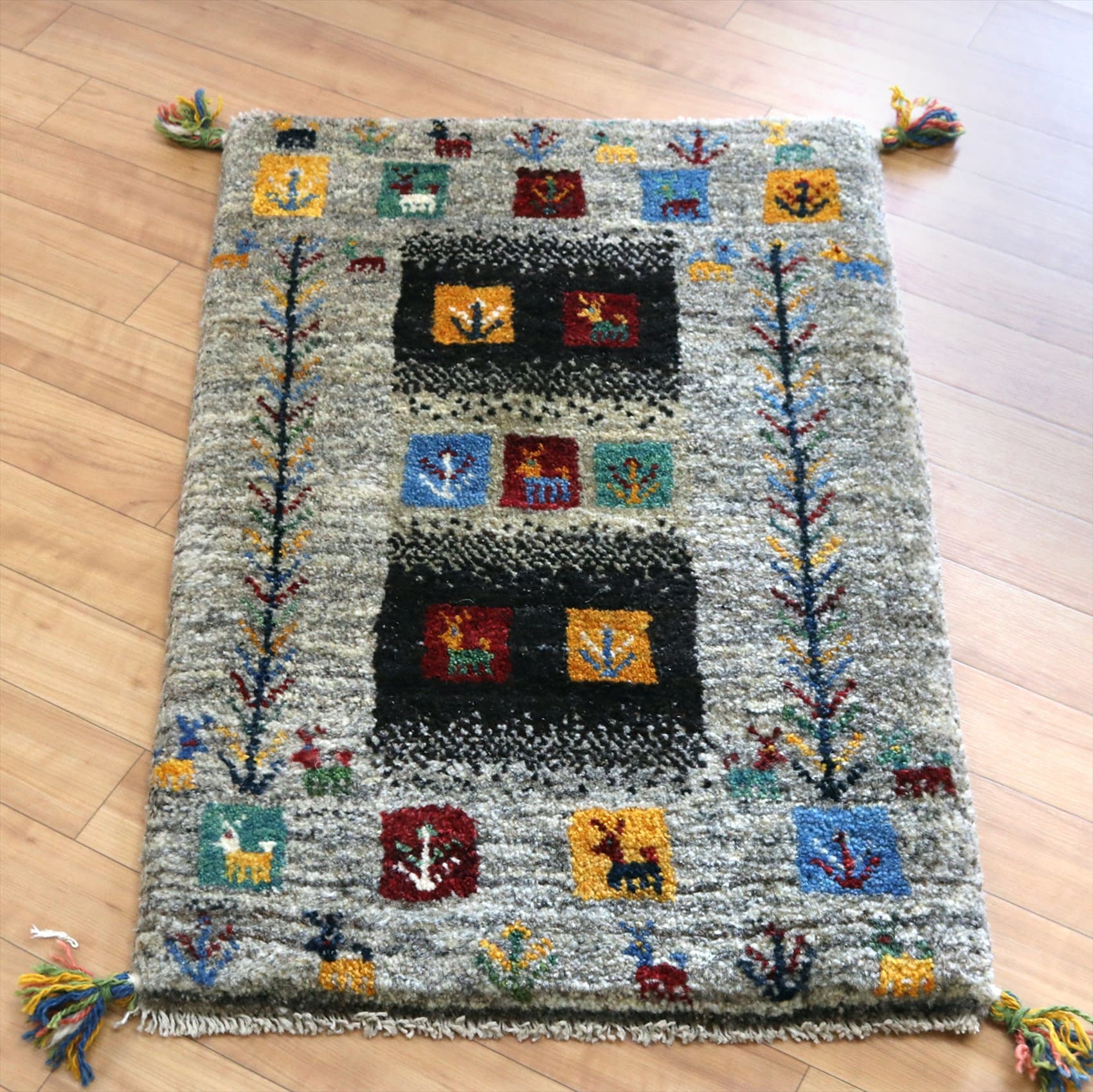 ギャッベ 玄関マットサイズ78×50cm グレー　カラフルタイル