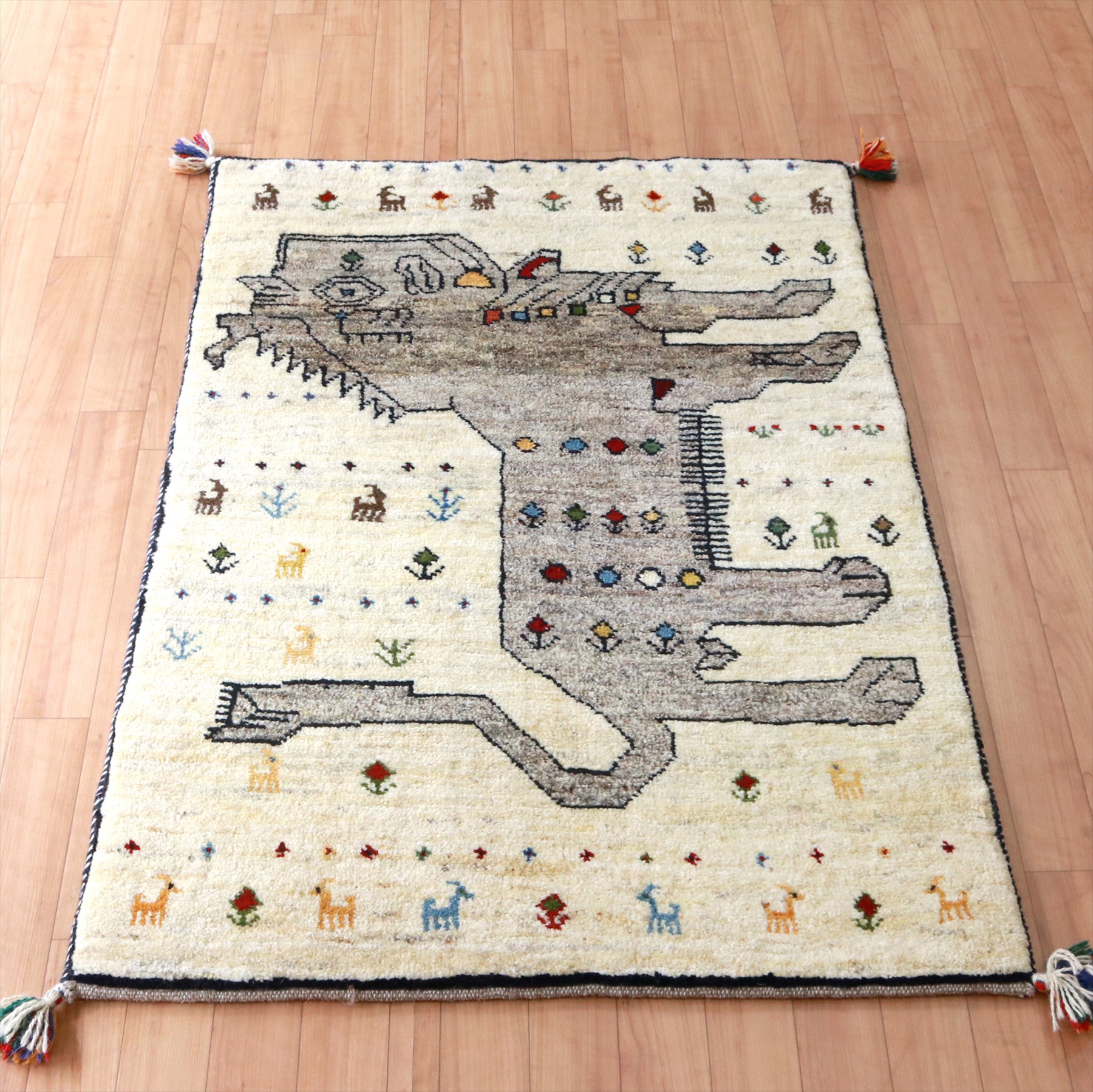 ライオンラグ ギャッベ 123×82cm ユニークな横顔のライオン